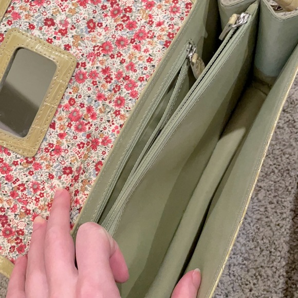 Liz Claiborne Alligator Skin Purse - Picture 8 of 11